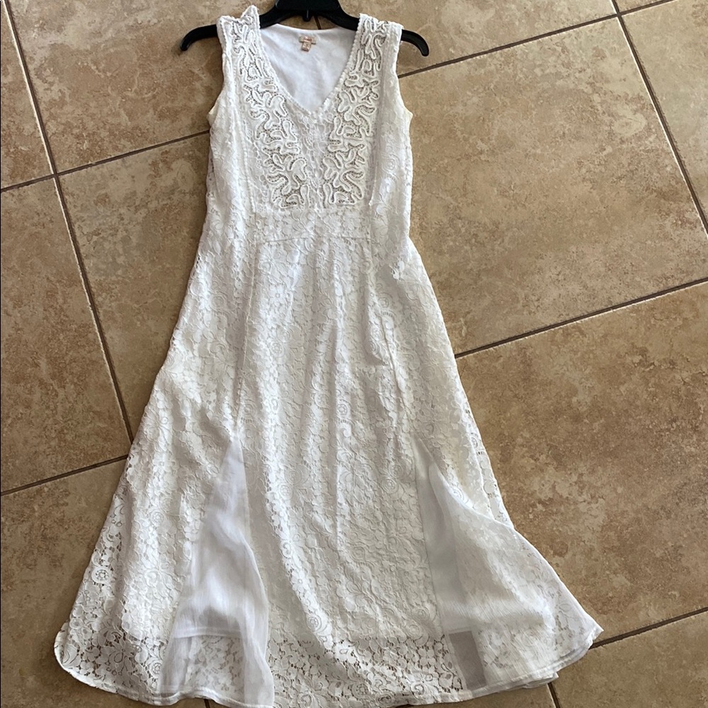 Reba White Sleeveless V-Neck Maxi Sundress